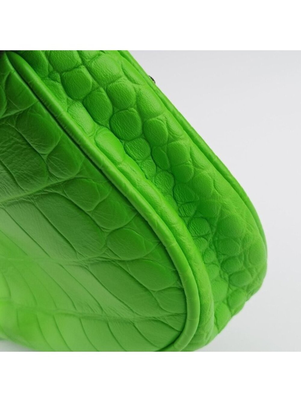Balenciaga le Cagole Green Messenger - Picture 15 of 15